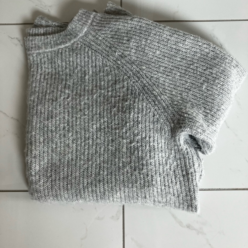 Zara Gray Ribbed Knit Sweater